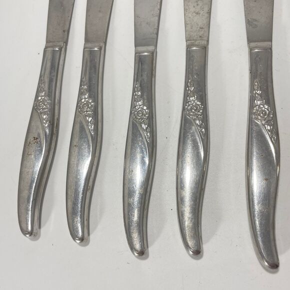 Lot of 9 Oneida Wm A Rogers Premier La Rose Stainless Dinner Knives 8.5” - Picture 5 of 8